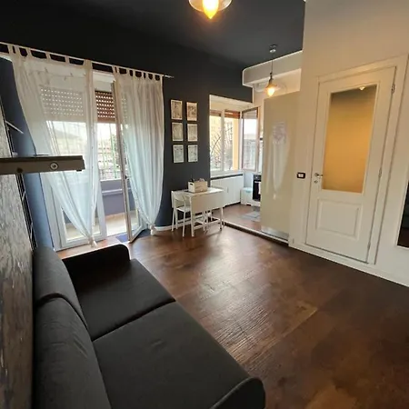 Studi - Front Metro Lambrate Apartamento