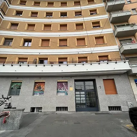 Studi - Front Metro Lambrate Apartamento